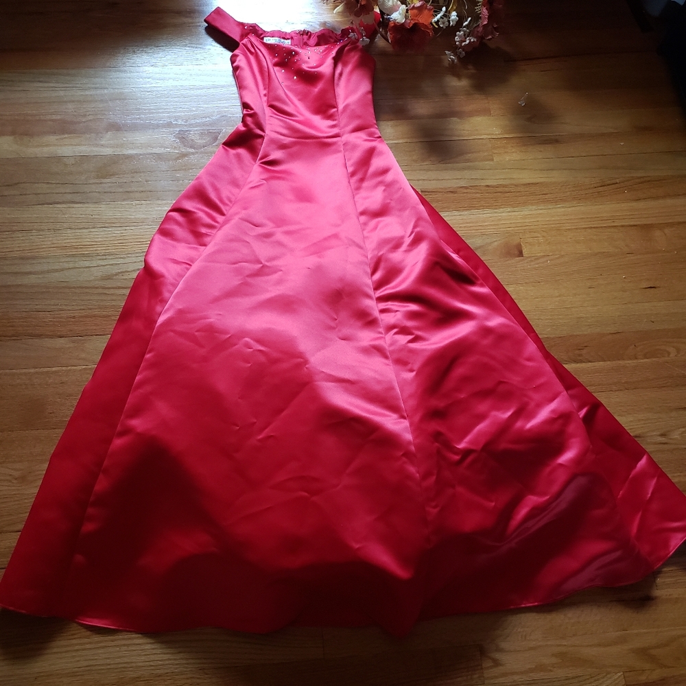 Jessica McClintock GUNNE SAX Red Gown Sz 1/2 USA Rhinestone TULLE Off Shoulder